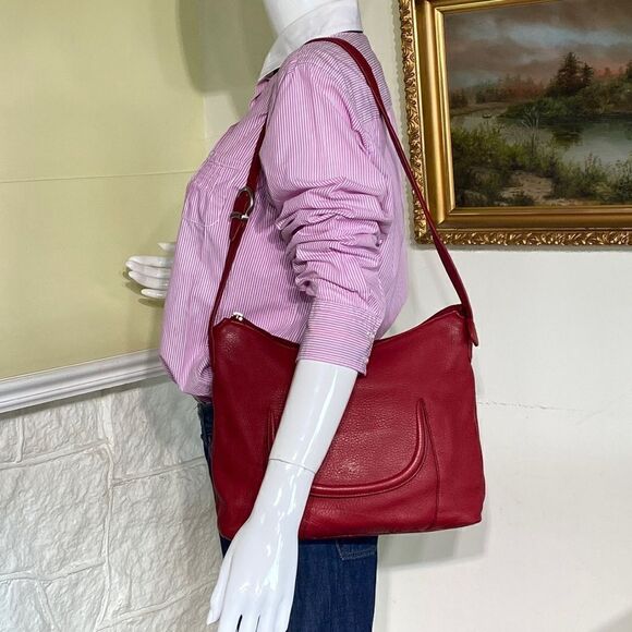 Stone Mountain Red Leather Shoulder Bag - Picture 2 of 15